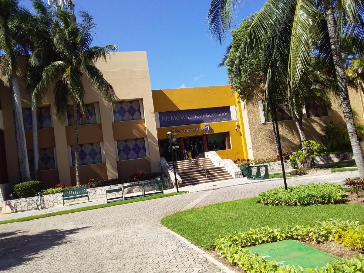 casa rioja PLAYACAR Bed & Breakfast Playa del Carmen Dış mekan fotoğraf